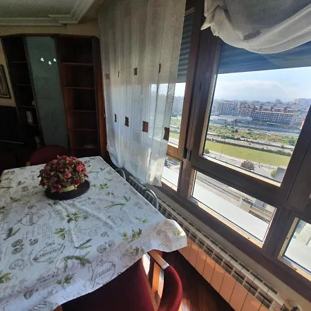 Apartamento Acacias - Piso Amplio En Playa De Poniente 6personas Con Garaje