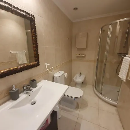 Acacias - Piso Amplio En Playa De Poniente 6 Personas Con Garaje - Vut-2654-as * Χιχόν